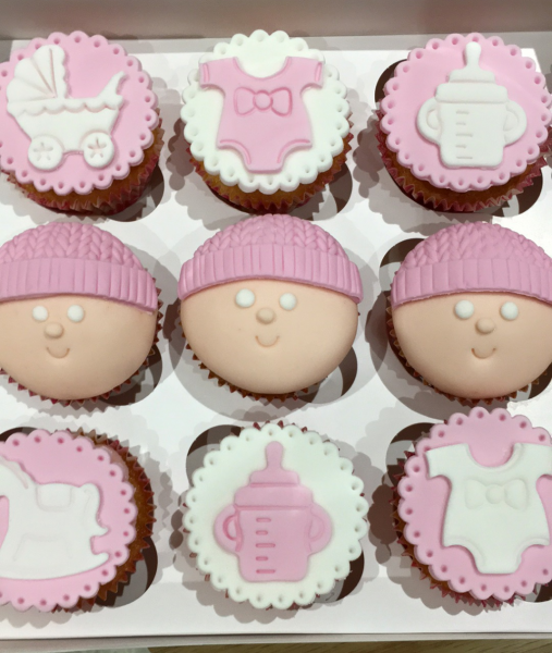 Baby-shower-pink-cupcakes